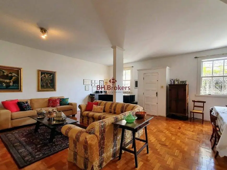 Foto 2 de Casa com 4 Quartos para alugar, 284m² em Serra, Belo Horizonte