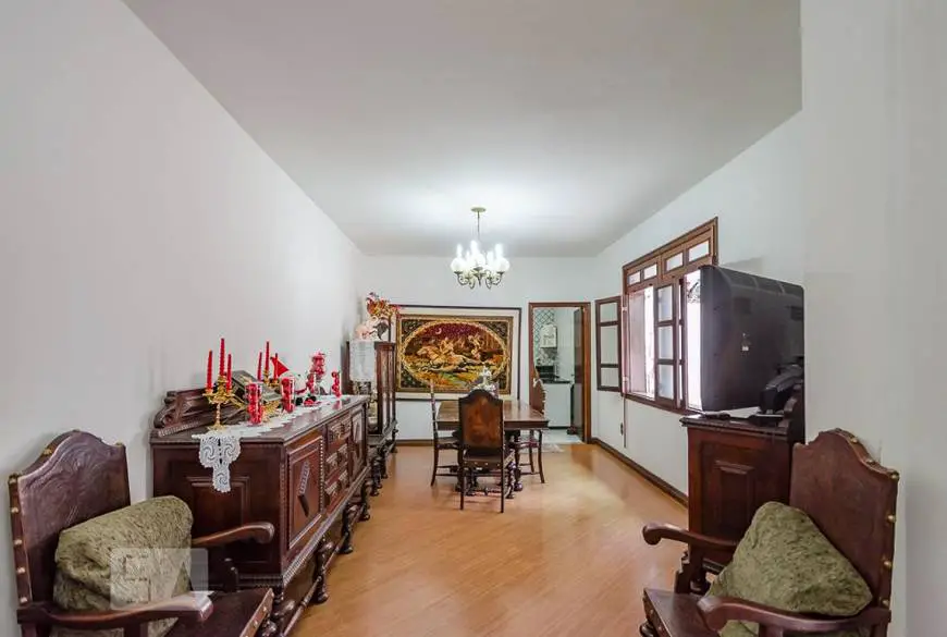 Foto 1 de Casa com 5 Quartos para alugar, 300m² em Luxemburgo, Belo Horizonte