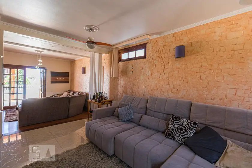 Foto 1 de Casa com 5 Quartos para alugar, 370m² em Rubem Berta, Porto Alegre