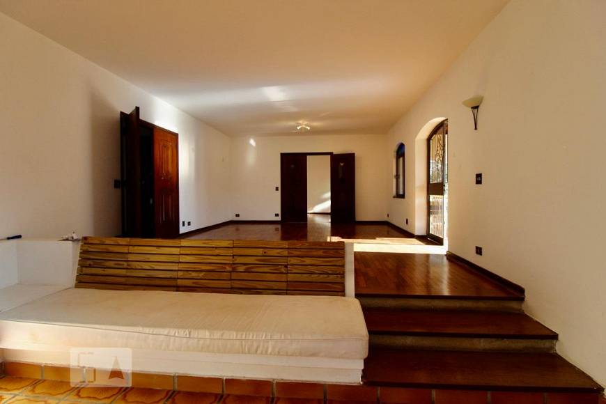 Foto 1 de Casa com 5 Quartos para alugar, 470m² em Santo Amaro, São Paulo