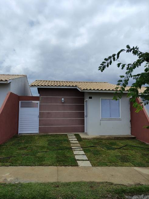Foto 1 de Casa de Condomínio com 2 Quartos para alugar, 43m² em Registro, Feira de Santana