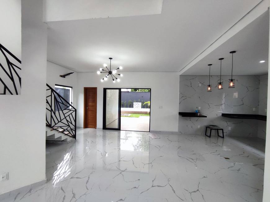 Foto 2 de Casa de Condomínio com 3 Quartos à venda, 346m² em Ponta Negra, Manaus