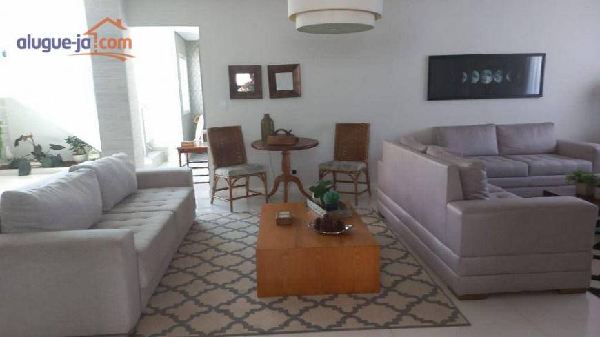 Foto 1 de Casa de Condomínio com 4 Quartos para alugar, 300m² em Conjunto Residencial Esplanada do Sol, São José dos Campos