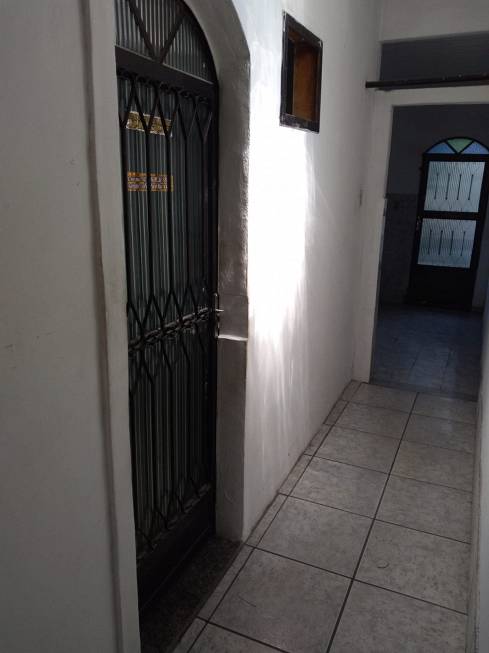 Foto 3 de Kitnet com 1 Quarto para alugar, 70m² em Bangu, Rio de Janeiro