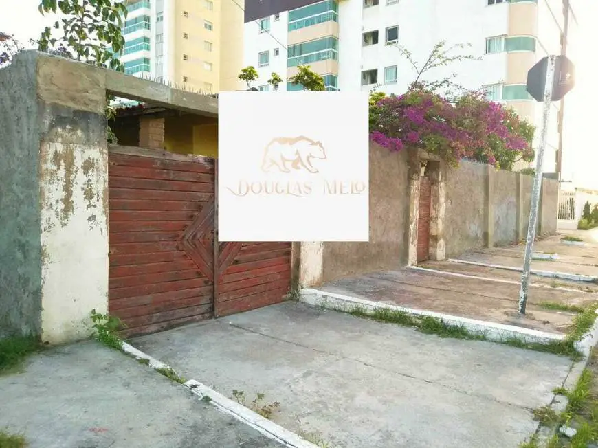 Foto 2 de Lote/Terreno à venda, 600m² em Atalaia, Aracaju