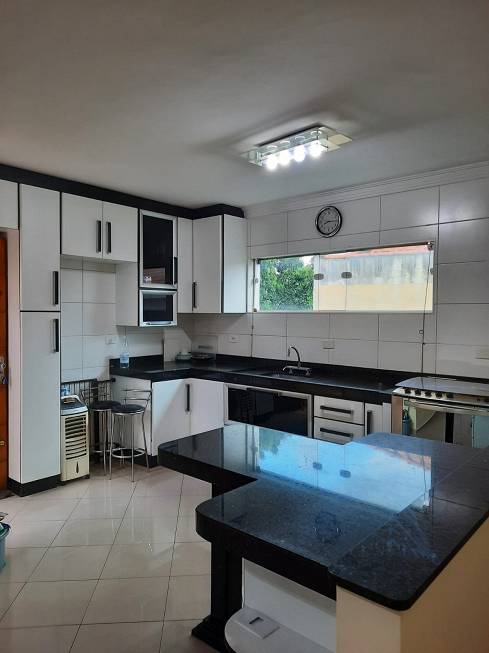 Foto 1 de Sobrado com 3 Quartos para alugar, 175m² em Vila Antonina, São Paulo