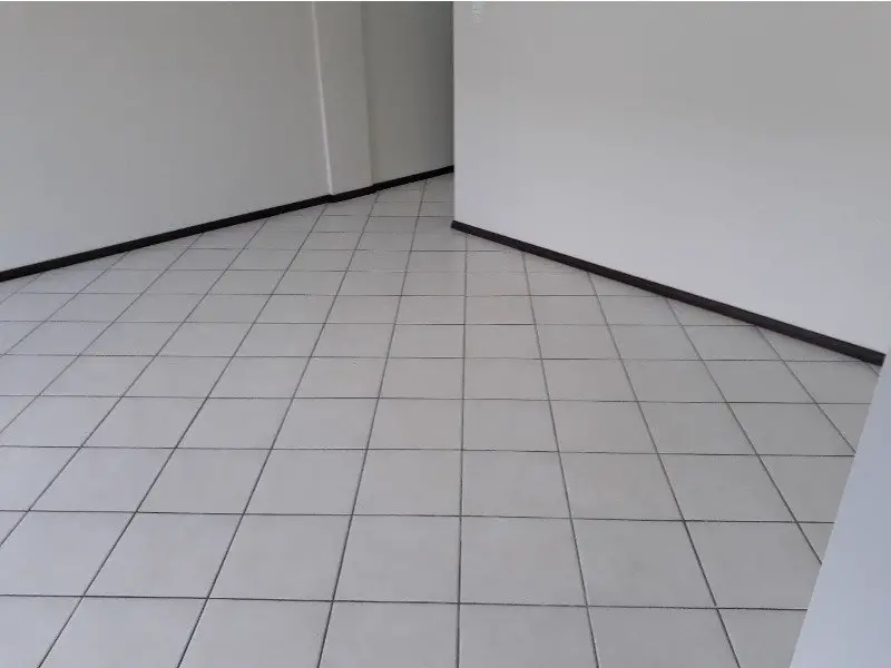 Foto 4 de Apartamento com 2 Quartos para alugar, 75m² em América, Joinville