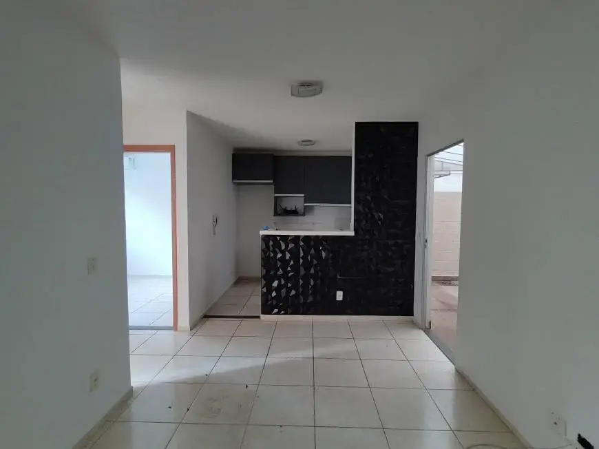 Foto 2 de Apartamento com 2 Quartos para alugar, 46m² em Bairro Seminario, Campo Grande