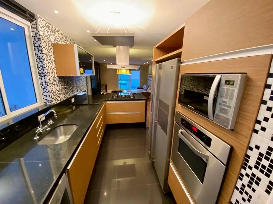 Foto 3 de Apartamento com 2 Quartos à venda, 110m² em Batel, Curitiba