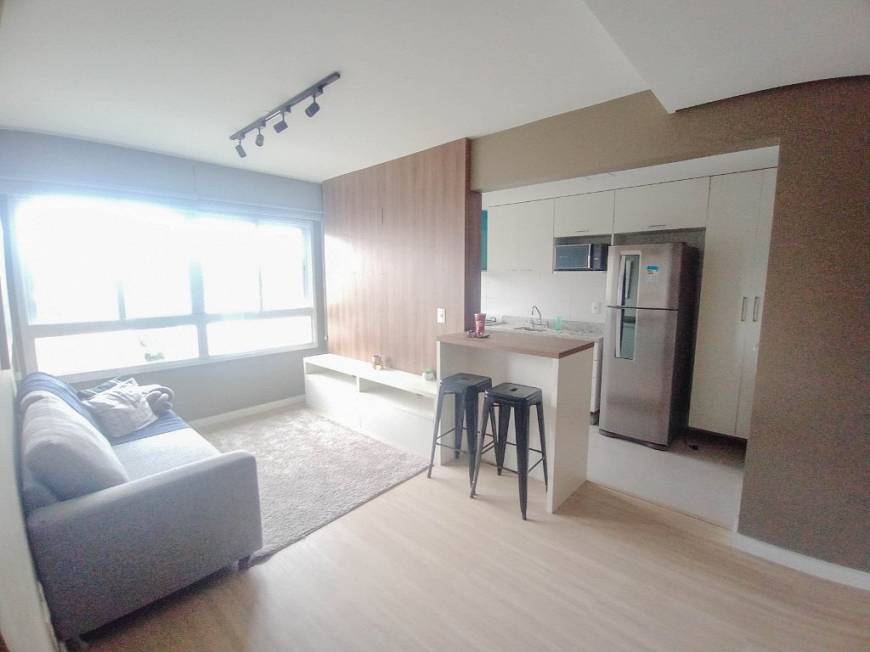 Foto 2 de Apartamento com 2 Quartos para alugar, 62m² em Bom Jesus, Porto Alegre