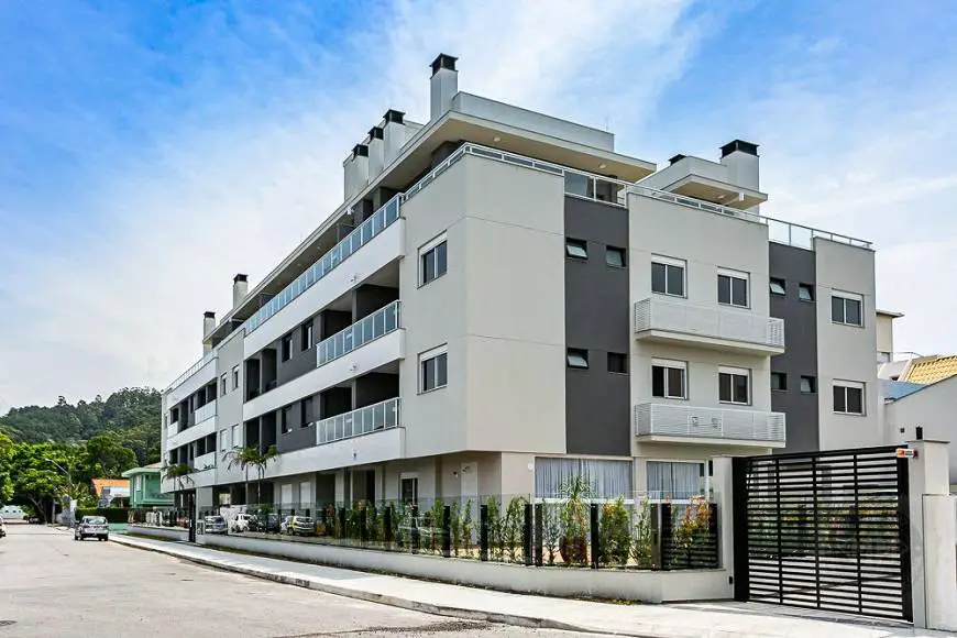 Foto 2 de Apartamento com 2 Quartos à venda, 106m² em Canasvieiras, Florianópolis