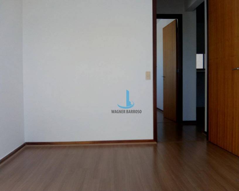 Foto 3 de Apartamento com 2 Quartos para alugar, 75m² em Centro, Curitiba