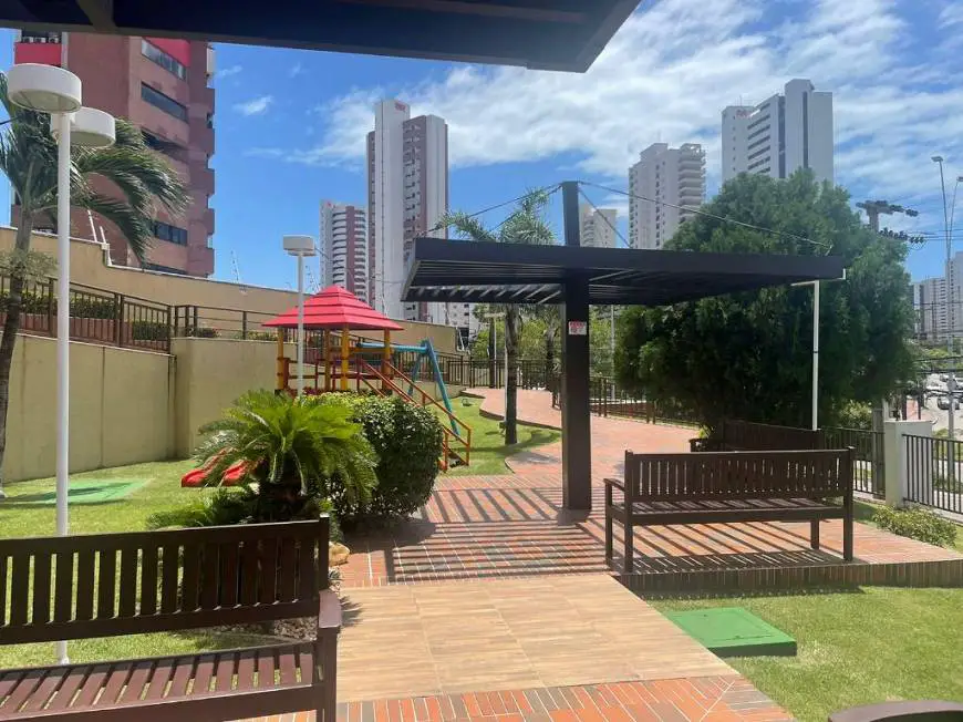 Foto 2 de Apartamento com 2 Quartos à venda, 86m² em Cocó, Fortaleza