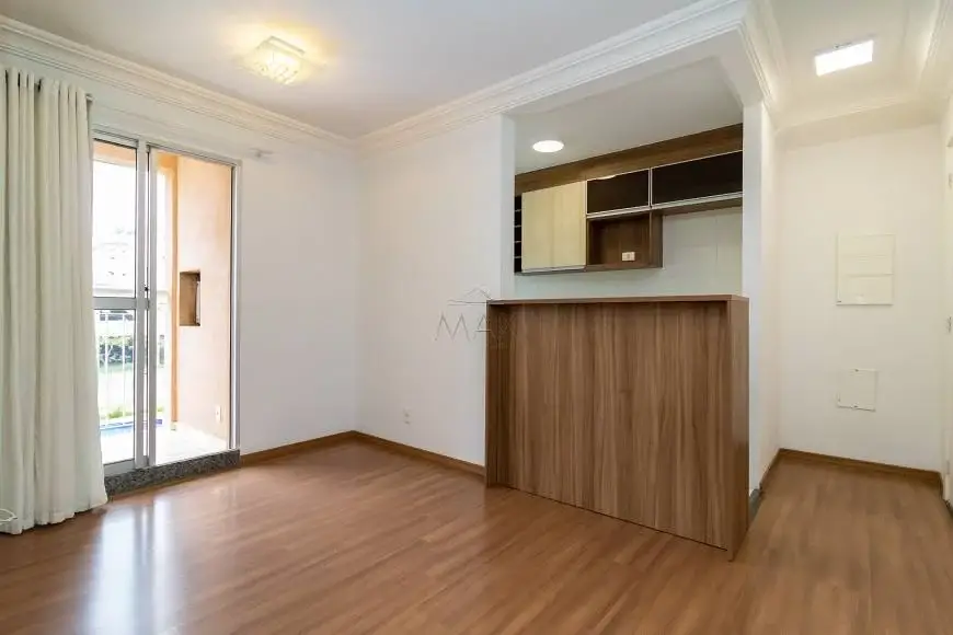 Foto 2 de Apartamento com 2 Quartos para alugar, 57m² em Guaíra, Curitiba