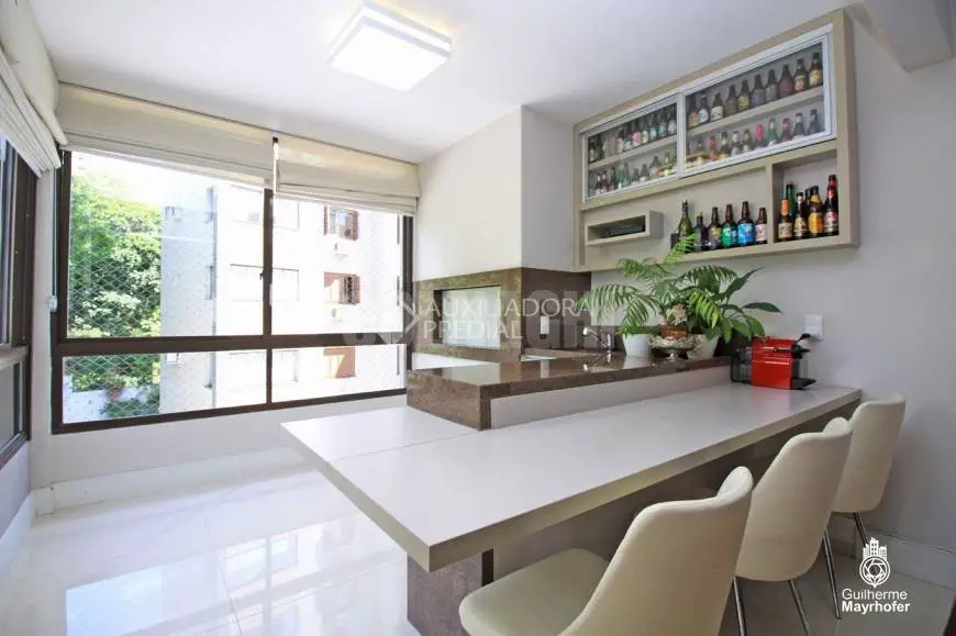 Foto 1 de Apartamento com 2 Quartos à venda, 107m² em Higienópolis, Porto Alegre