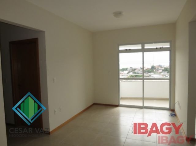 Foto 2 de Apartamento com 2 Quartos à venda, 65m² em Jardim Cidade de Florianópolis, São José