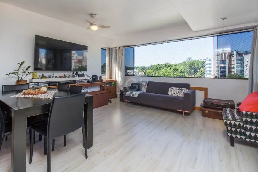 Foto 1 de Apartamento com 2 Quartos à venda, 81m² em Passo da Areia, Porto Alegre