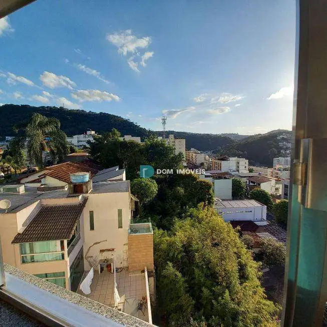 Foto 2 de Apartamento com 2 Quartos à venda, 91m² em Santa Catarina, Juiz de Fora