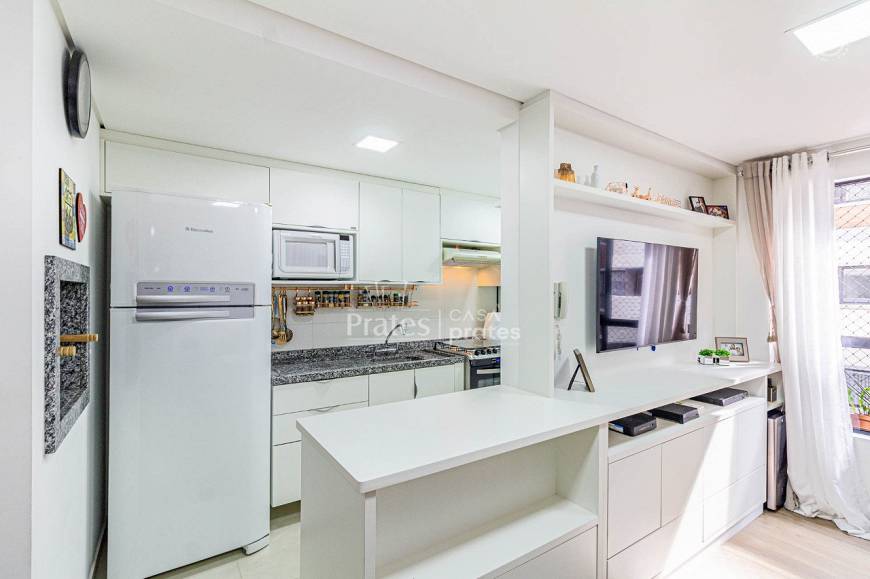 Foto 4 de Apartamento com 2 Quartos para alugar, 71m² em Santo Inácio, Curitiba