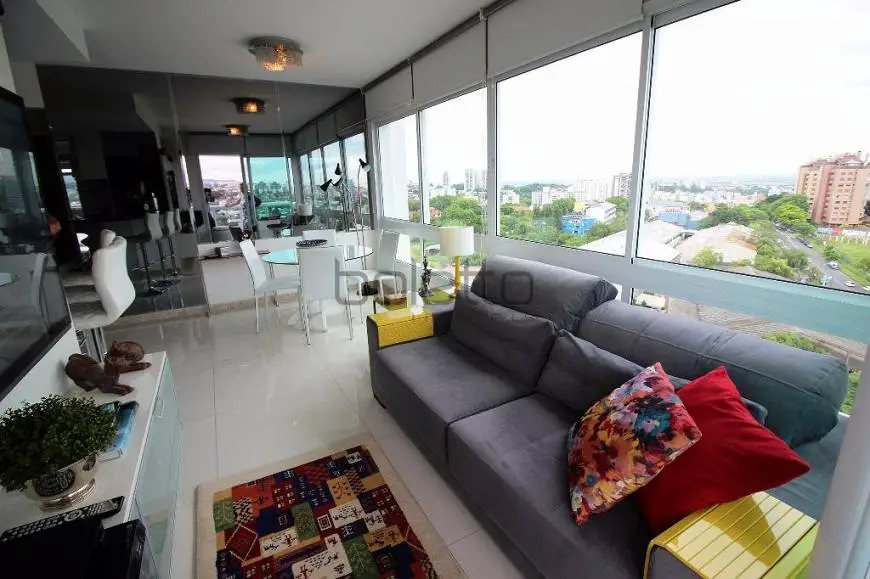 Foto 1 de Apartamento com 2 Quartos à venda, 76m² em Três Figueiras, Porto Alegre