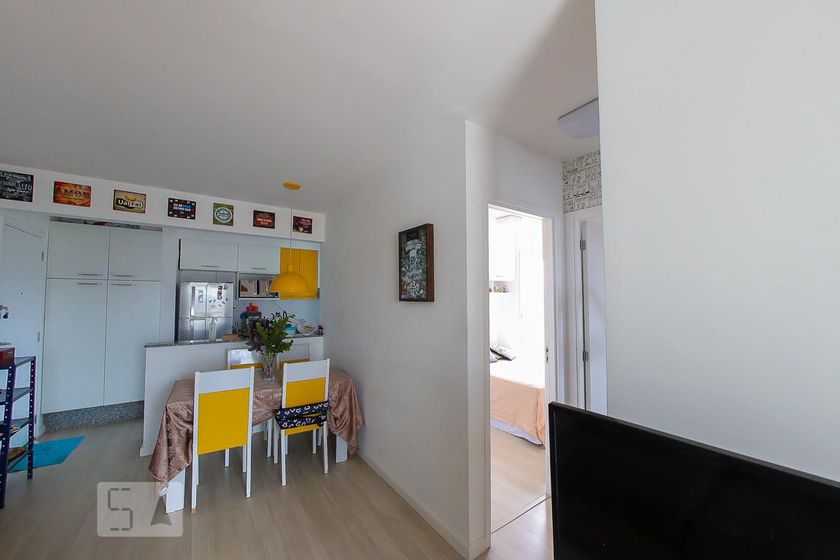 Foto 4 de Apartamento com 2 Quartos para alugar, 51m² em Vila Galvão, Guarulhos