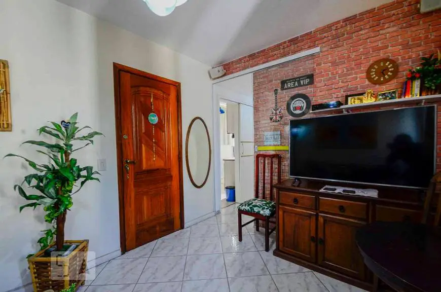 Foto 3 de Apartamento com 2 Quartos para alugar, 52m² em Vila Isabel, Rio de Janeiro