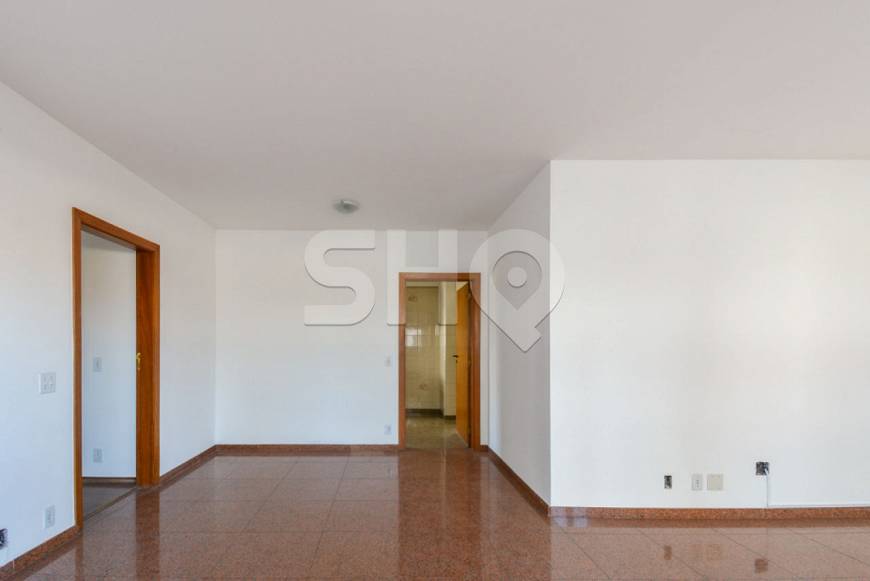 Foto 3 de Apartamento com 2 Quartos para alugar, 145m² em Vila Madalena, São Paulo