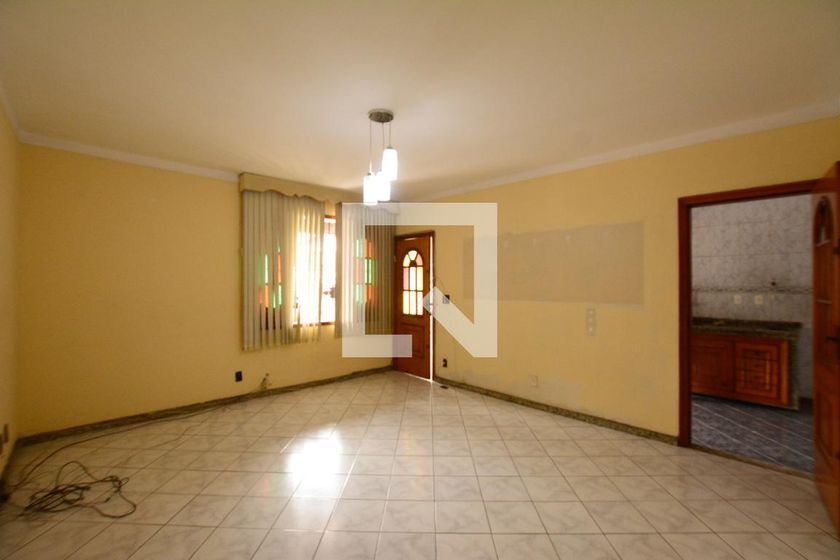 Foto 3 de Apartamento com 2 Quartos para alugar, 97m² em  Vila Valqueire, Rio de Janeiro