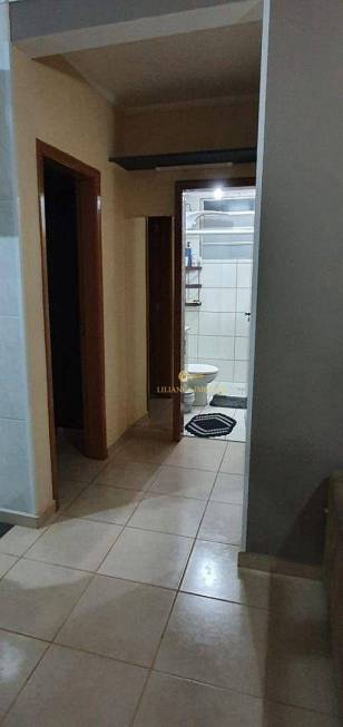 Foto 5 de Apartamento com 2 Quartos à venda, 44m² em Vila Xavier, Araraquara