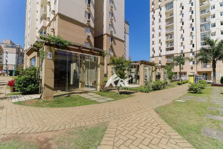 Foto 2 de Apartamento com 2 Quartos à venda, 59m² em Xaxim, Curitiba