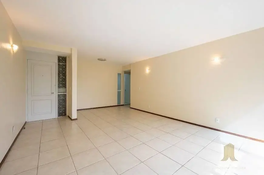 Foto 1 de Apartamento com 3 Quartos para alugar, 120m² em Asa Norte, Brasília