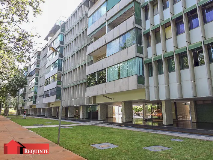 Foto 1 de Apartamento com 3 Quartos para alugar, 137m² em Asa Norte, Brasília