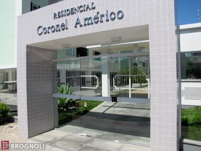 Foto 2 de Apartamento com 3 Quartos para alugar, 88m² em Barreiros, São José