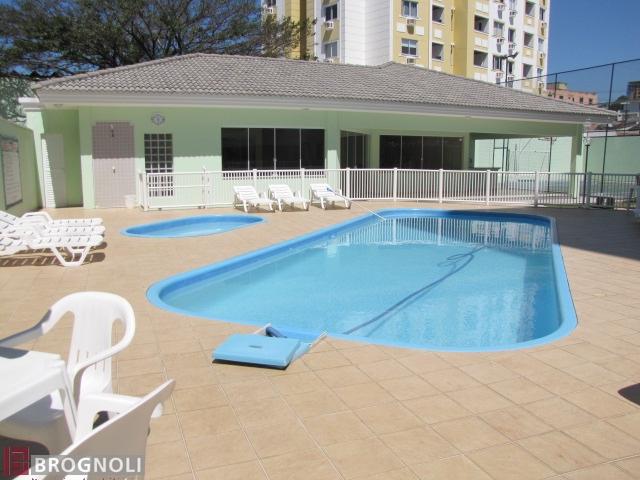 Foto 5 de Apartamento com 3 Quartos para alugar, 88m² em Barreiros, São José