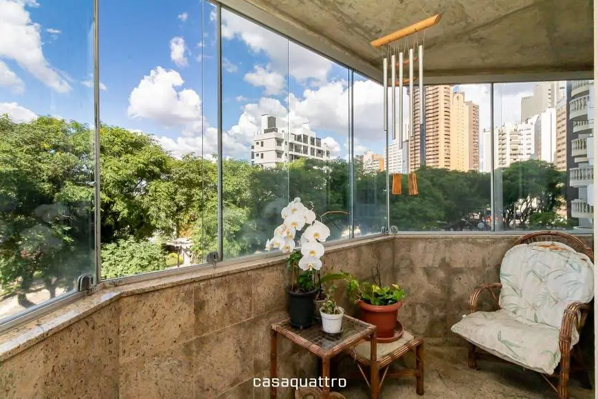 Foto 1 de Apartamento com 3 Quartos à venda, 186m² em Bigorrilho, Curitiba