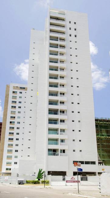 Foto 2 de Apartamento com 3 Quartos à venda, 85m² em Cabo Branco, João Pessoa