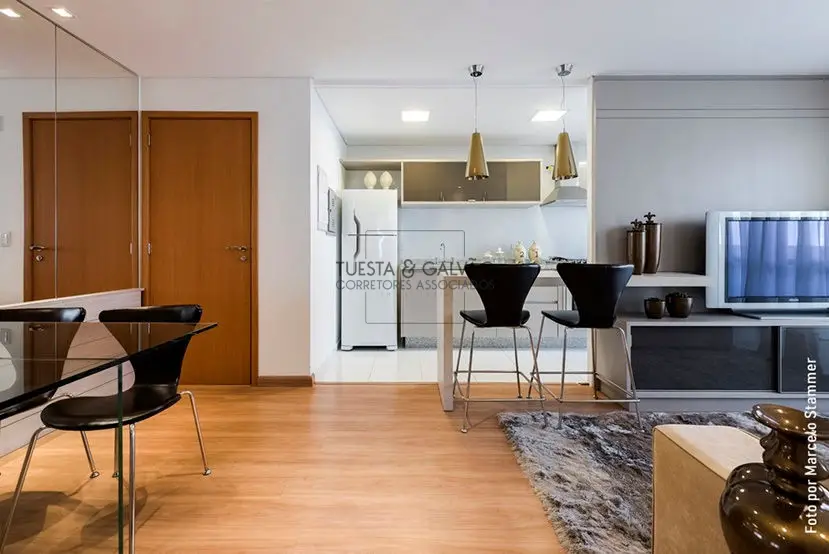 Foto 3 de Apartamento com 3 Quartos à venda, 78m² em Cabral, Curitiba