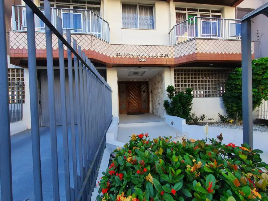 Foto 2 de Apartamento com 3 Quartos para alugar, 74m² em Canto, Florianópolis