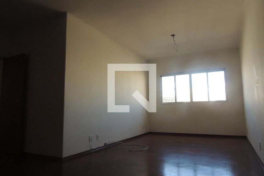 Foto 1 de Apartamento com 3 Quartos para alugar, 98m² em Centro, Campinas