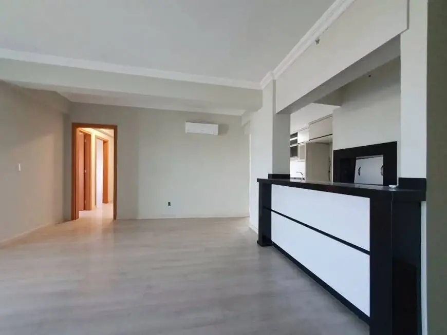 Foto 2 de Apartamento com 3 Quartos para alugar, 100m² em Centro, Gravataí