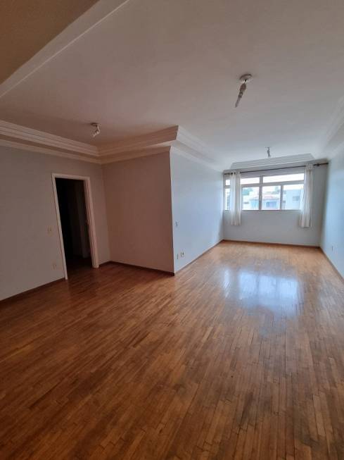 Foto 1 de Apartamento com 3 Quartos para alugar, 110m² em Centro, Uberaba
