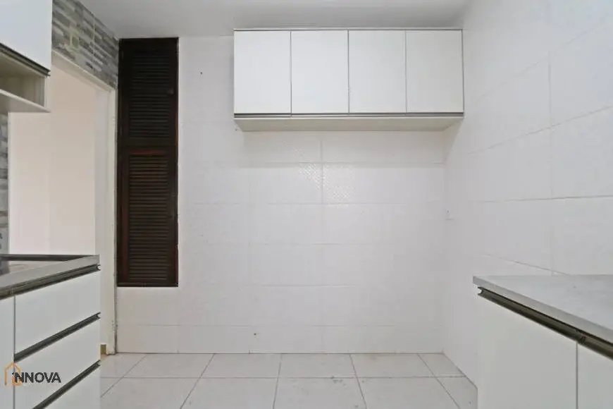 Foto 2 de Apartamento com 3 Quartos para alugar, 72m² em Cristo Rei, Curitiba