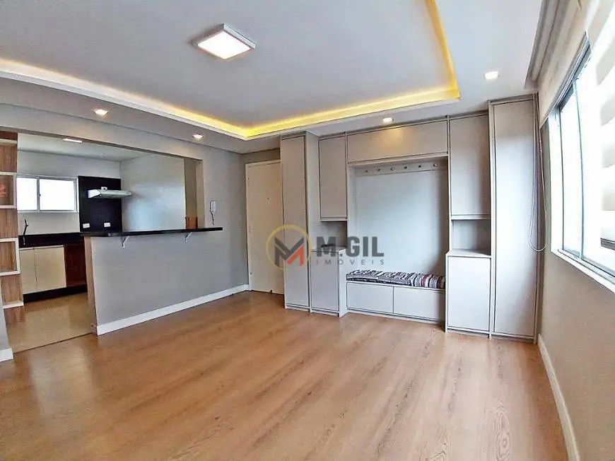 Foto 2 de Apartamento com 3 Quartos para alugar, 92m² em Cristo Rei, Curitiba