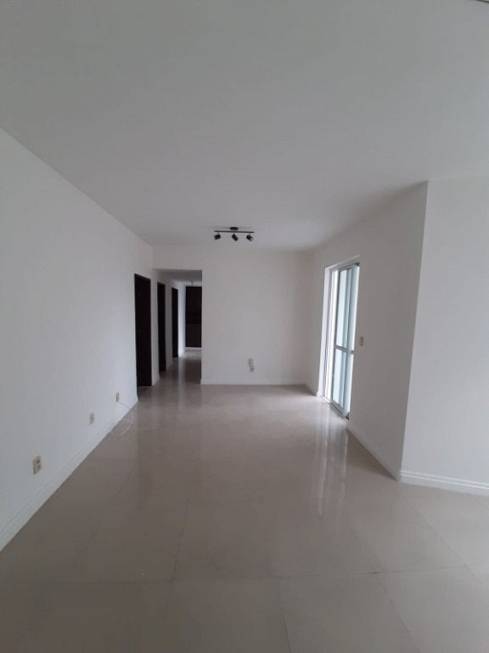 Foto 3 de Apartamento com 3 Quartos para alugar, 121m² em Fátima, Fortaleza