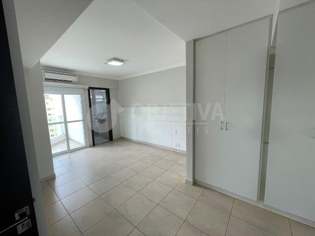 Foto 1 de Apartamento com 3 Quartos para alugar, 126m² em Fundinho, Uberlândia