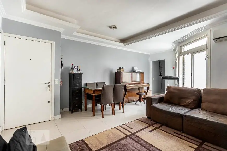 Foto 3 de Apartamento com 3 Quartos para alugar, 101m² em Independência, Porto Alegre