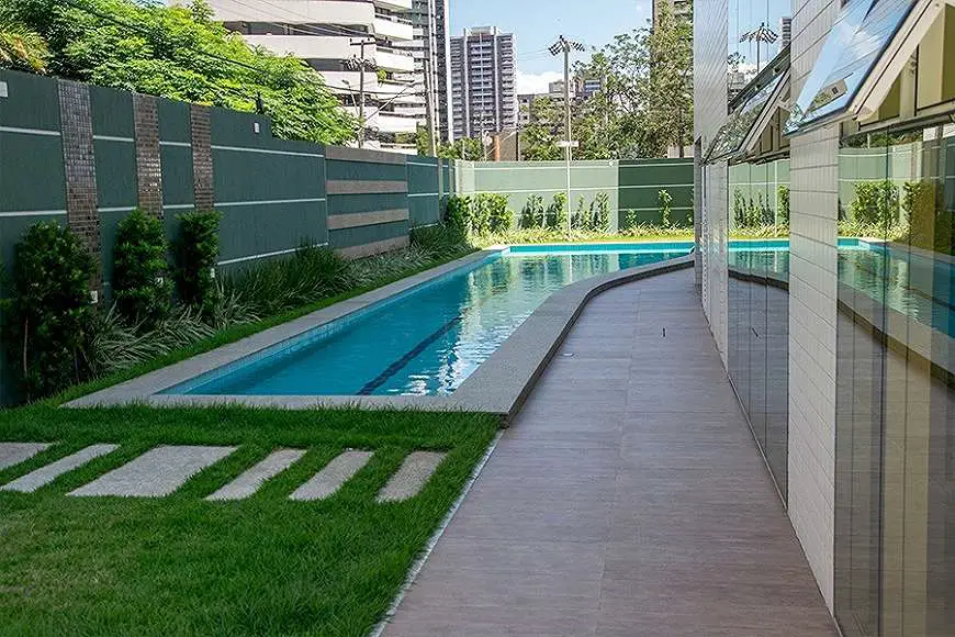 Foto 2 de Apartamento com 3 Quartos à venda, 61m² em Meireles, Fortaleza