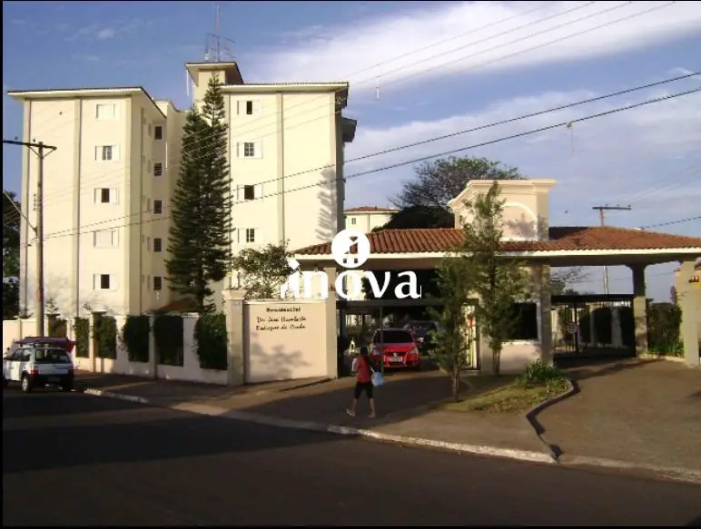 Foto 1 de Apartamento com 3 Quartos para alugar, 93m² em Olinda, Uberaba