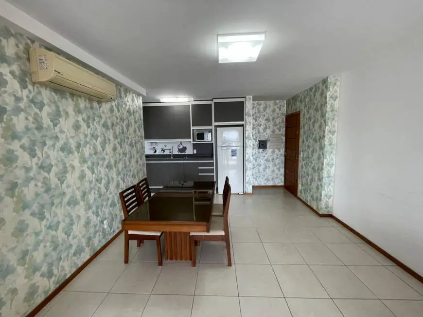 Foto 1 de Apartamento com 3 Quartos à venda, 90m² em Praia de Armacao, Penha