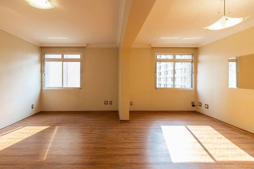 Foto 2 de Apartamento com 3 Quartos à venda, 108m² em Sé, São Paulo